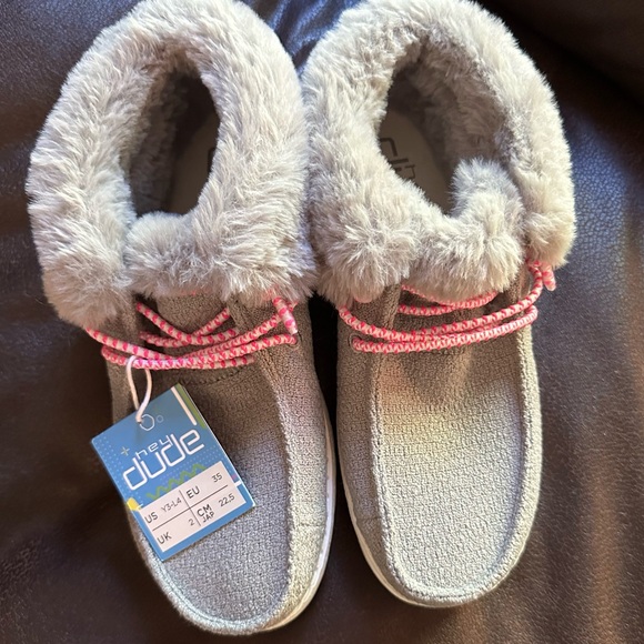 NEW Hey Dude fur lined shoes - new with tags! - Picture 2 of 16